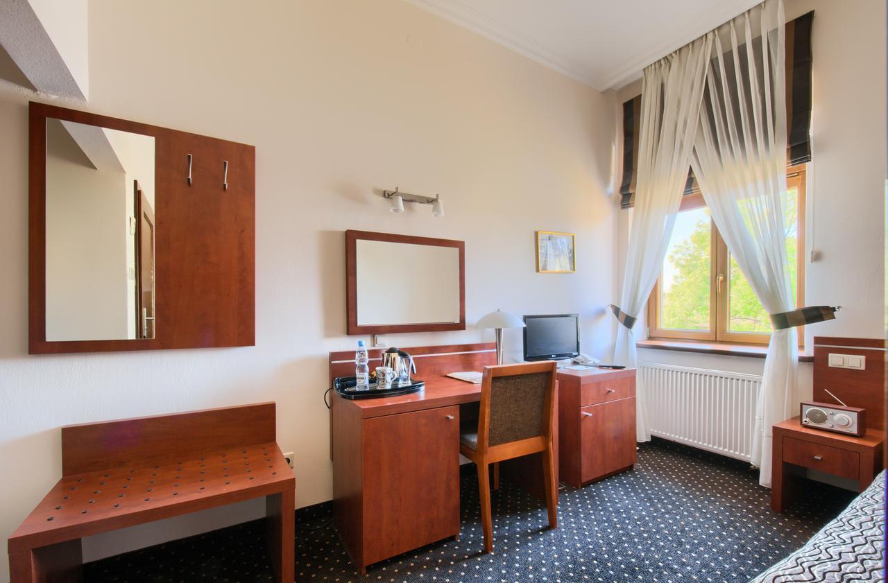 Hotel Sitarska Билгорай Экстерьер фото
