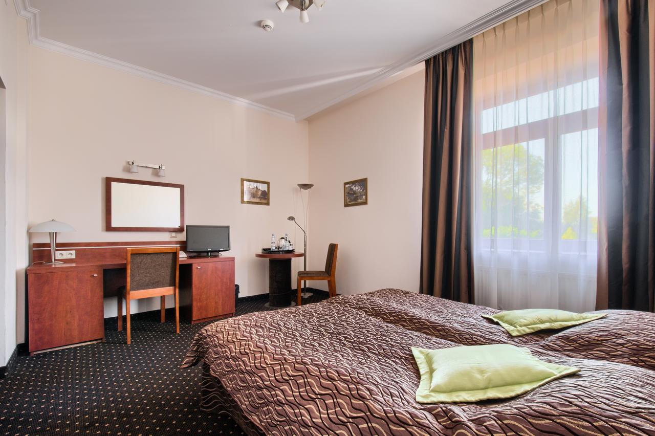 Hotel Sitarska Билгорай Экстерьер фото