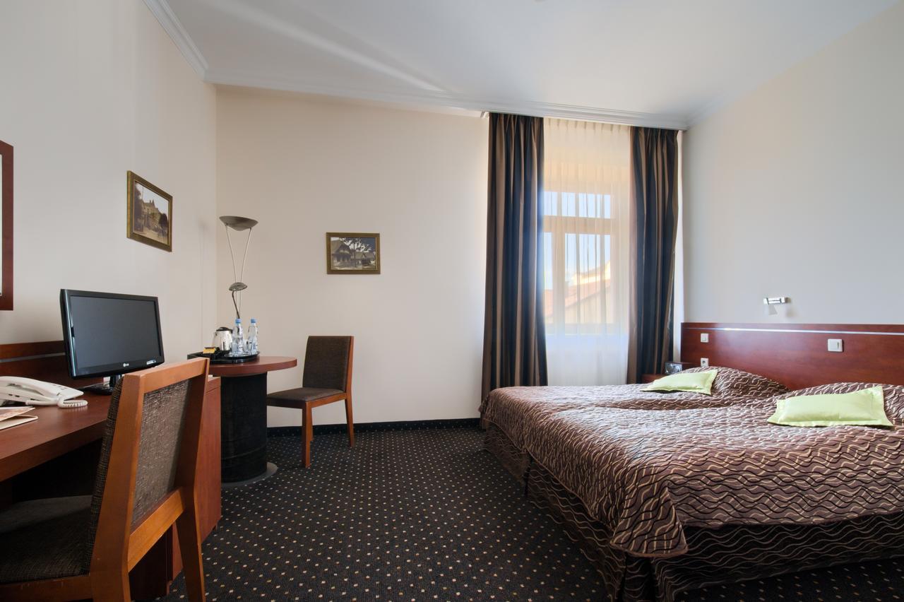Hotel Sitarska Билгорай Экстерьер фото